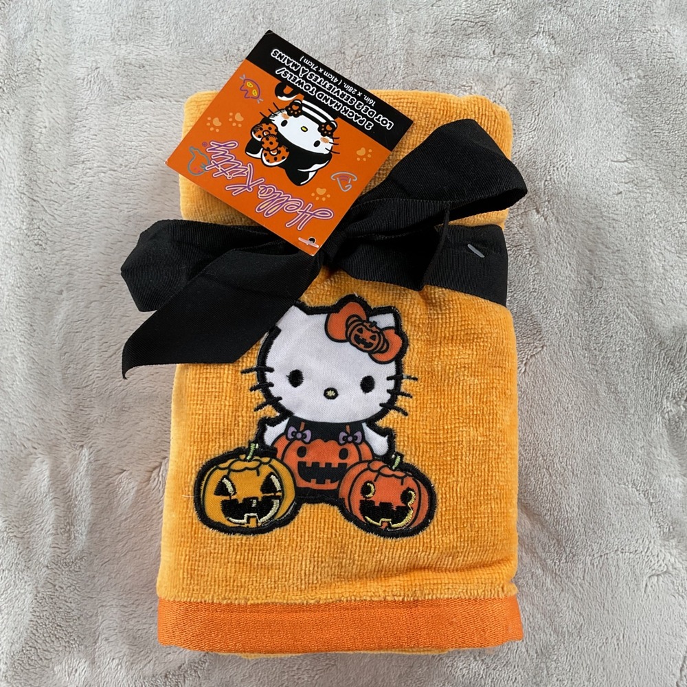 Hello Kitty Halloween Hand Towels 2 Pack Orange Pumpkin Embroidered Sanrio NEW